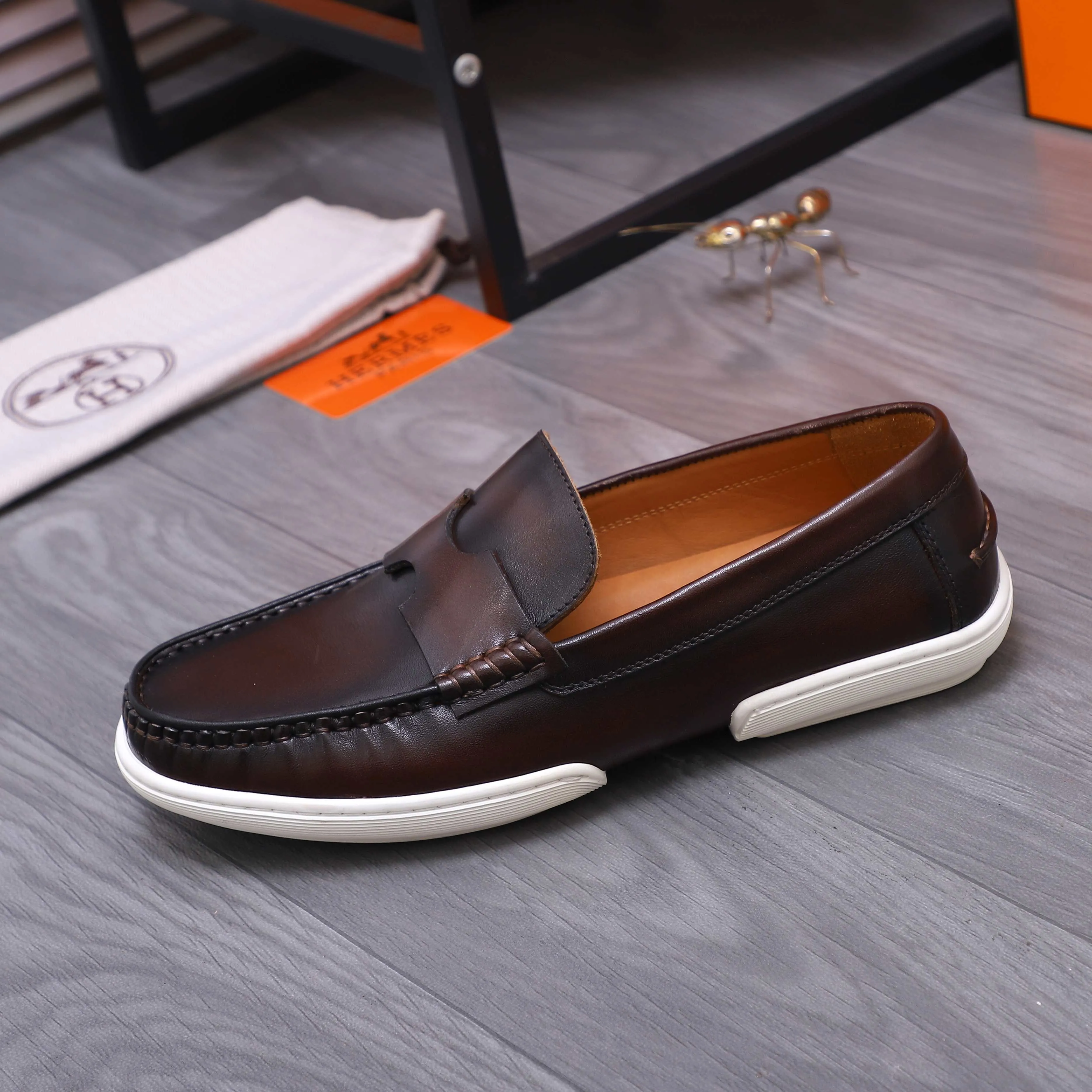 Men's shoes 💰500 Product trademark: HERMES "Hermes" casual slip-on leather shoes Regular size: 38-46 (45.46 custom-made, non-refundable) Product materials: Selected color-brushed cowhide upper, cowhide lining, original outsole